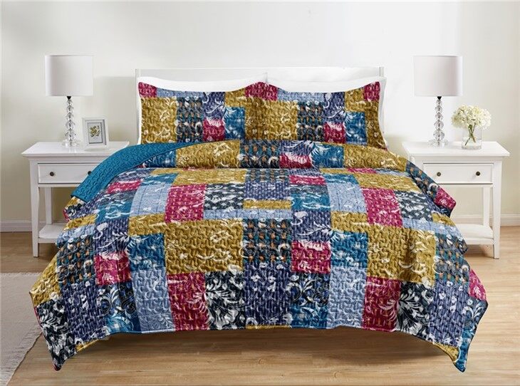 Floral Printed Patchwork Quilt Set-5