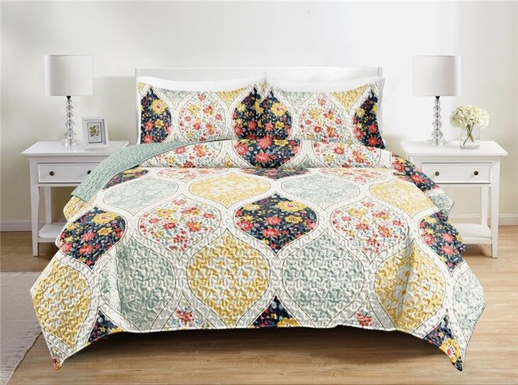 Floral Printed Patchwork Quilt Set-3