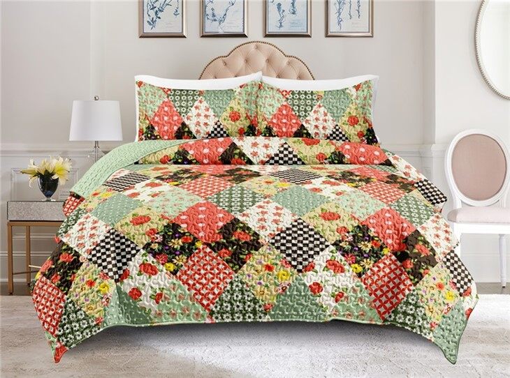 Floral Printed Patchwork Quilt Set-1