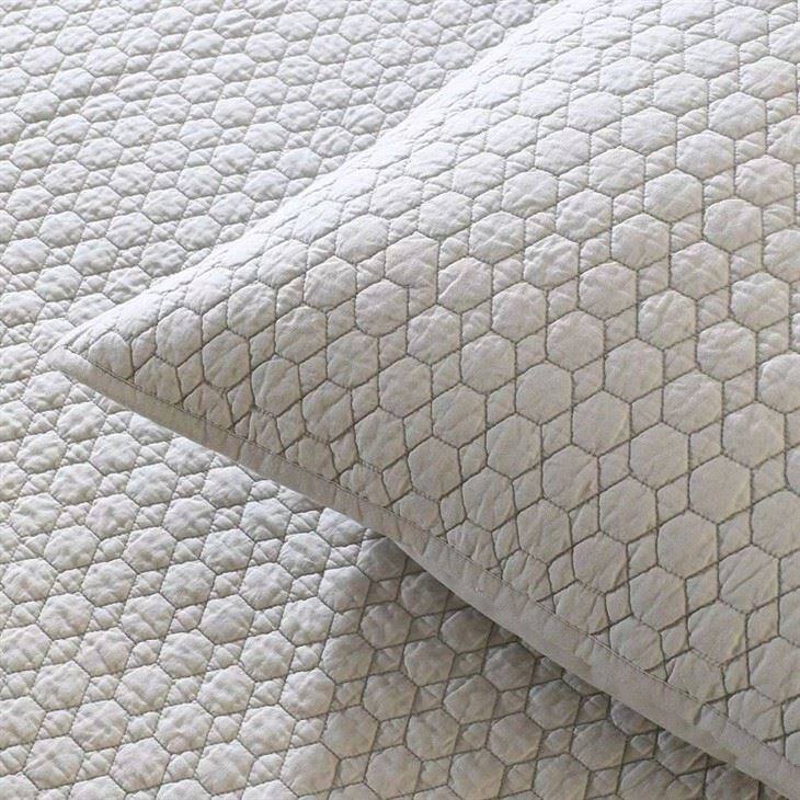 Solid Cotton Embroidered Quilt Set-3