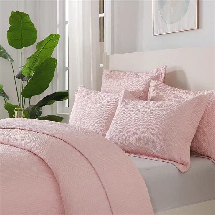 Solid Embroidered Cotton Quilt Set-Pink