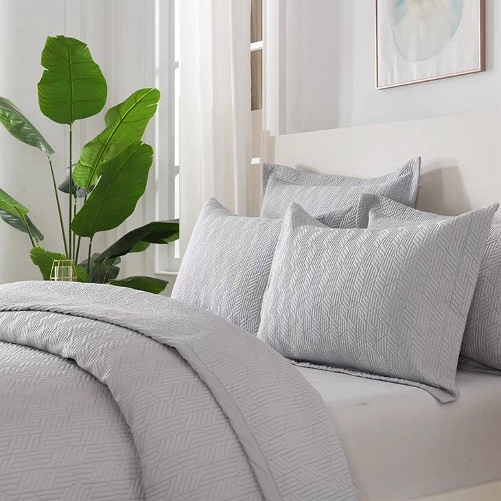 Solid Embroidered Cotton Quilt Set-Grey