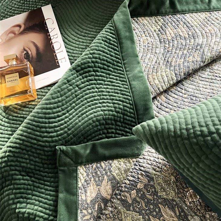 Stonewashed Reversible Bedspread-1