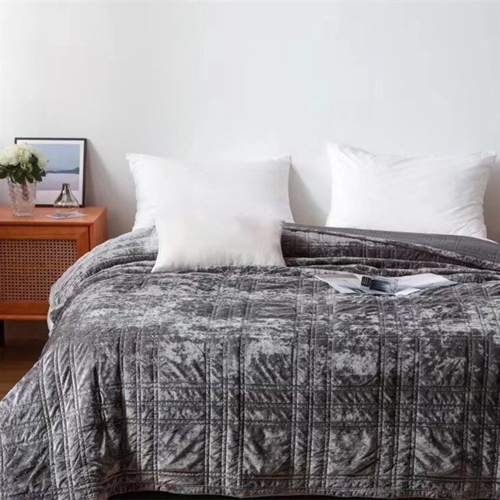 Warm Luxury Greek Velvet Quilt-Dark Gray