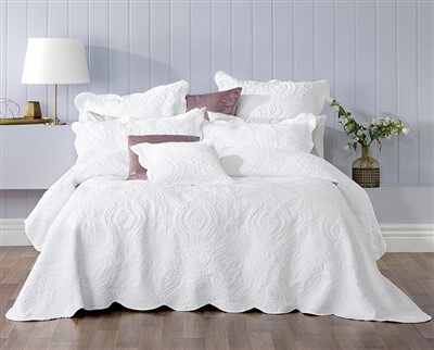 طقم لحاف سرير مطرز من القطن