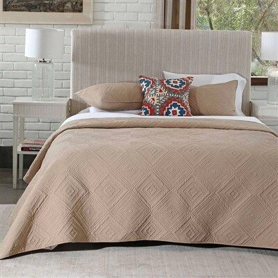 Комплект изпрани бродирани юргани от микрофибър