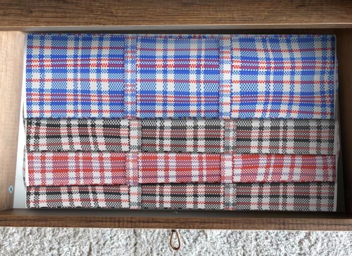 Large-sized grid-shaped carrying bag 3