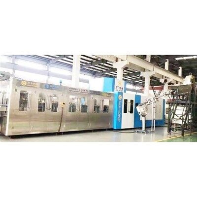 Combiblock-vesipuhallus-täyttö-korkkikone