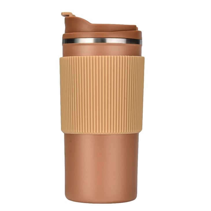 Tumbler csészék szalmával
