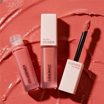 Pasirinktinis lūpų blizgių gamintojas