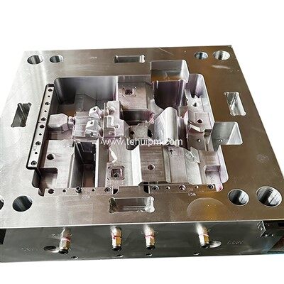 Automobile Chassis Injection Mold