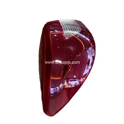 ヘッドライト射出成形