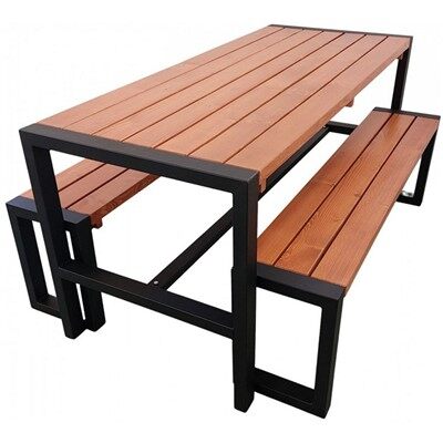 লম্বা আউটডোর টেবিল এবং চেয়ার