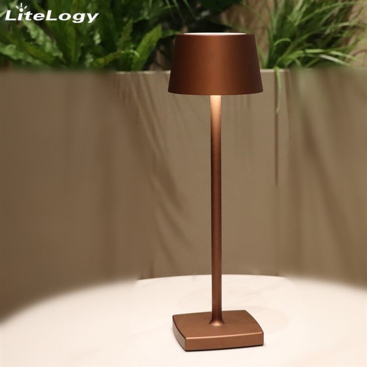 Litelogy cordless table lamp