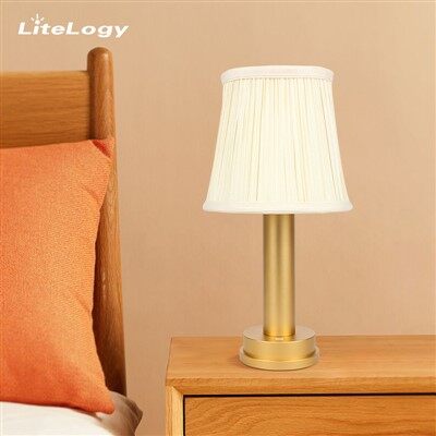Lâmpada de mesa de tecido