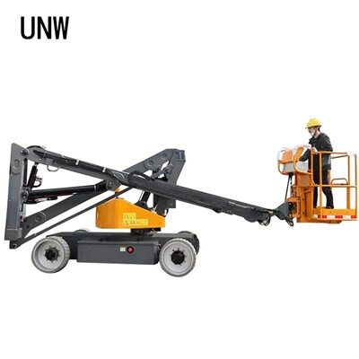 自走式ブームリフト