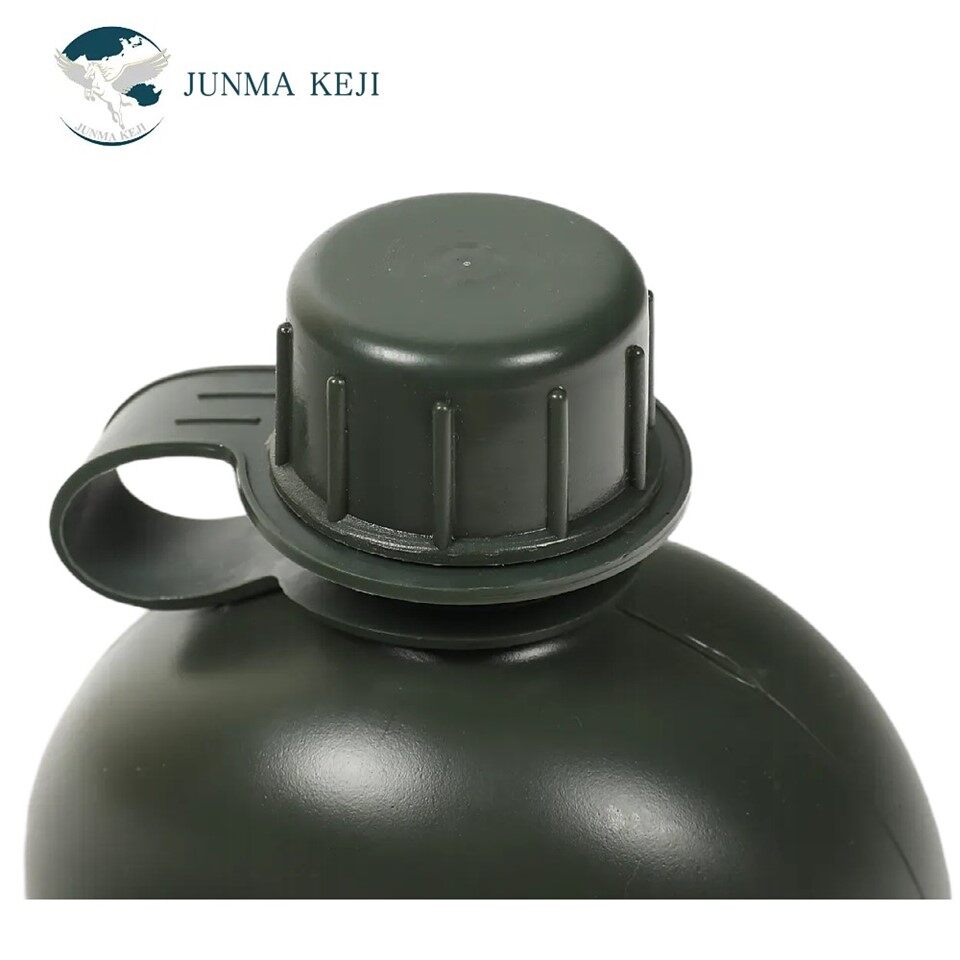 Plastic Canteen With Carrying Case high quality