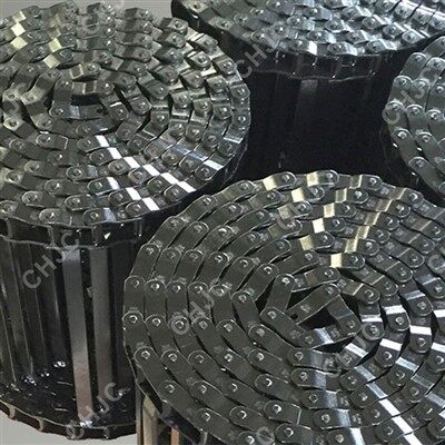 Cadwyn Peiriant Paver