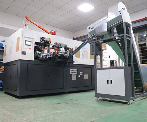 Machine de soufflage automatique