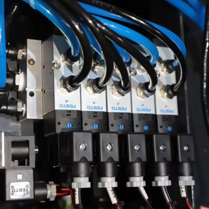 Fully Automatic Blow Moulding Machine