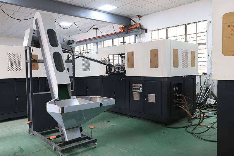 Màquina de modelat completament automàtica