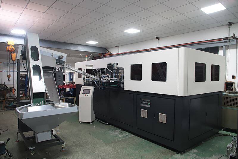 Teljesen automatikus kisállat -szakaszos öntőgép