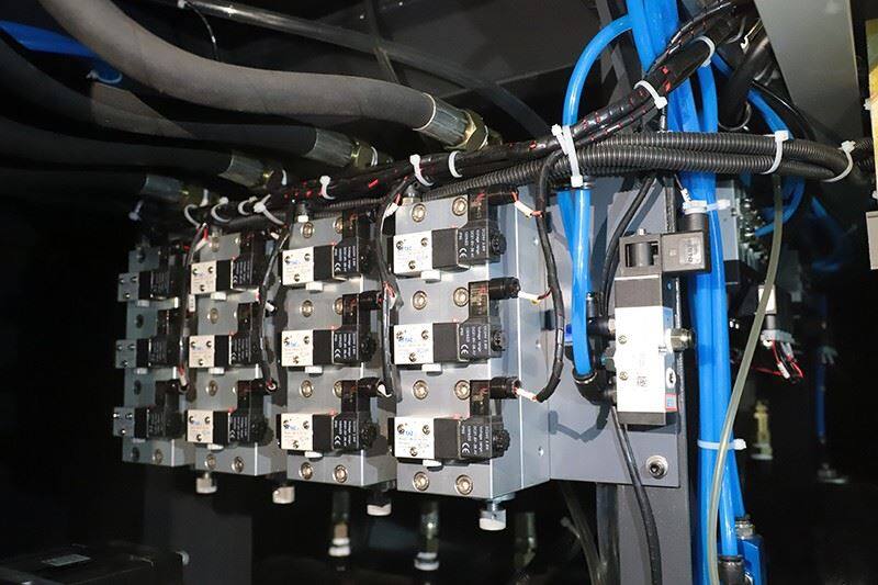 Fully Automatic PET Stretch Blow Moulding Machine high quality