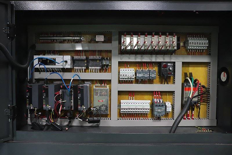 Global PET Blow Moulding Machine factory