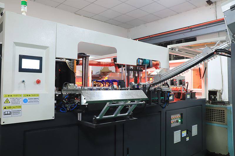 Machine de production de bouteilles pour animaux de compagnie