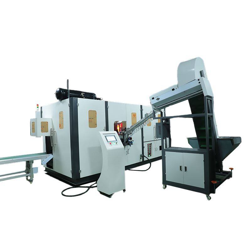 Stroj za izdelavo stekleničk za hišne ljubljenčke