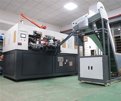 Peiriant chwythu yn awtomatig