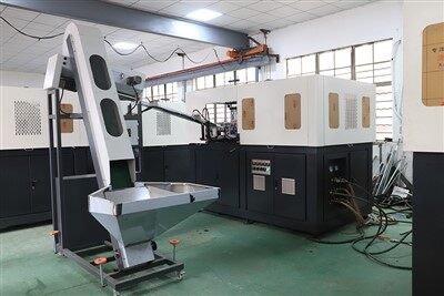 Tsis Siv Neeg Siab Moulding Tshuab