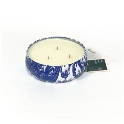 Nến thiếc hoa màu xanh và trắng