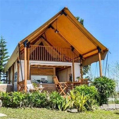 Liela bēniņu audekla glamping viesnīcas telts