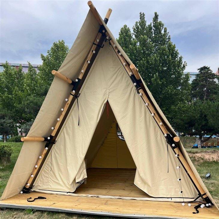 Daim duab peb sab Tipi Phni