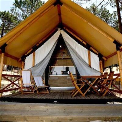 Puball safari fráma adhmaid