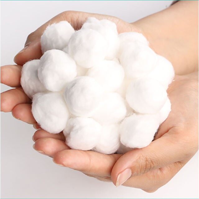 sterile cotton wool balls