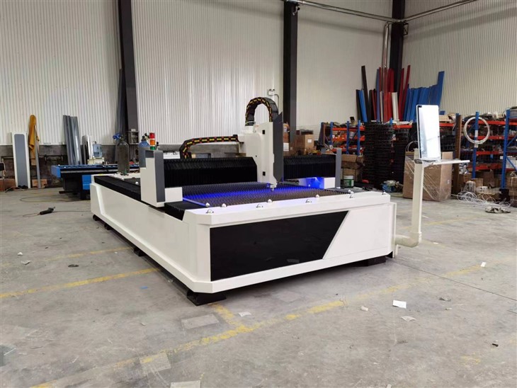 1500*3000 mm fiberlaserskærer