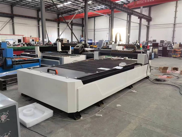 1500*3000mm Fiber Laser Cutter