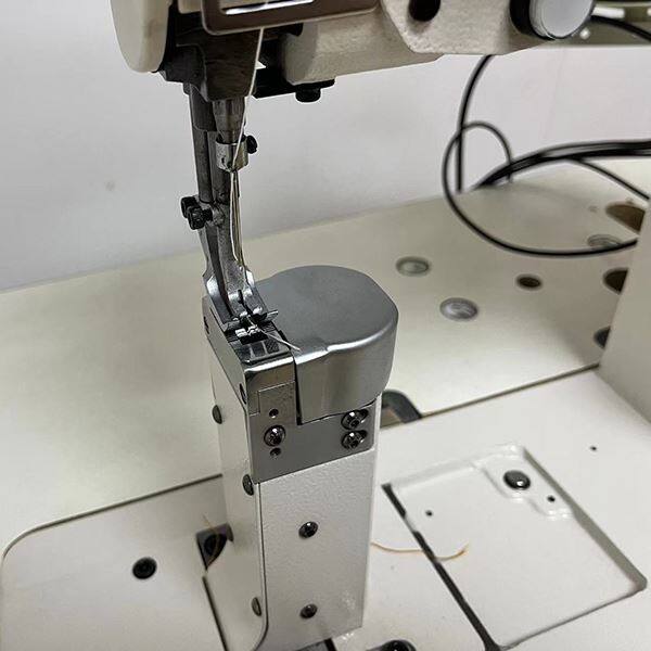 1710 & 1760 Walking Foot Post Bed Sewing Machines for Suitcases factory