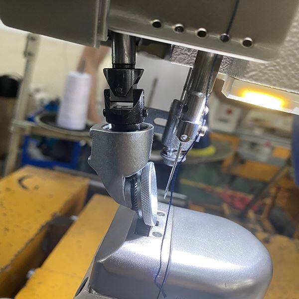 Direct-Driven Roller Feet Post Bed Shoes Sewing Machines with Auto Thread Trimmer suppliers