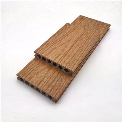 Ichi bo'sh WPC dyking