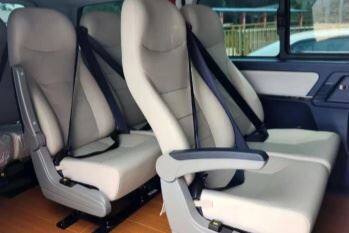 Mini murabbiy avtobus ichki qismi