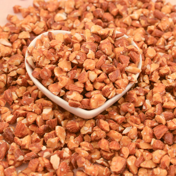 Запеченный карамельный миндаль