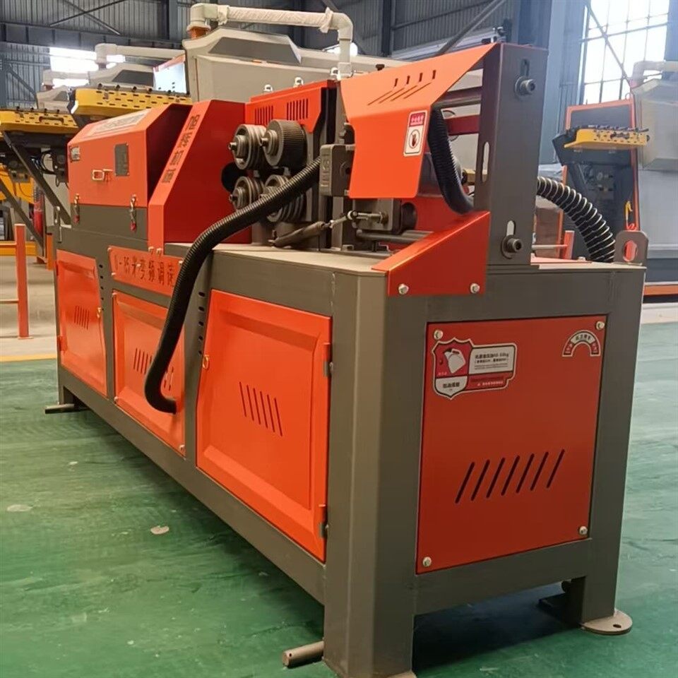 Moduláris CNC egyenesítő és vágógép