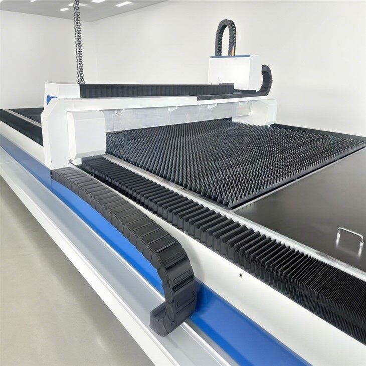 Machine de découpe de tubes laser