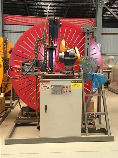 Máquina de flexión de barras de acero completamente automática