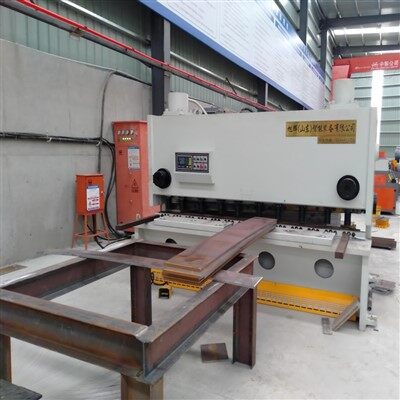 Hidraulički centar za preradu šišanja