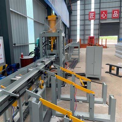 Älykäs teräsleikkauskeskus