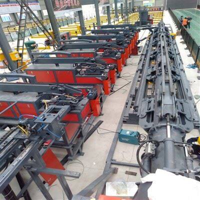 Estación de trabajo con jaula de acero